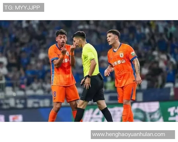 足球球星因飞铲球员遭禁赛引发广泛争议球迷热议判罚是否过重